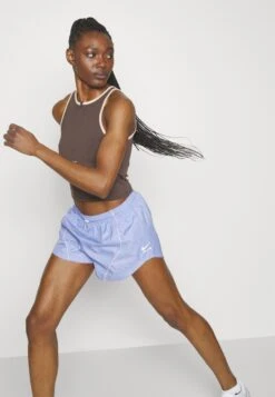 Nike Performance Air Tank - Top - Baroque Brown/Sanddrift -ADIDAS Moda Tienda de ventas 1c20fa8f1b73450b93e6b191b2ef3954