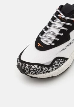 Zapatillas De Senderismo - White/Black -ADIDAS Moda Tienda de ventas 27965c314b554cb9ba68fa636ccd19b9