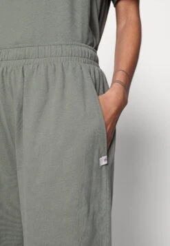 Panaji - Pantalones Deportivos - Vetiver -ADIDAS Moda Tienda de ventas 38a24a0f978c470084eeb0a32972a99c