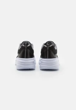 Champion Low Cut Shoe Peony - Zapatillas De Entrenamiento - New Black -ADIDAS Moda Tienda de ventas 39560d18bf0c41e1b9347948f171d61f