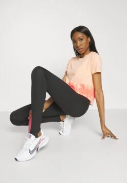 Champion Color Ground Crewneck Croptop - Camiseta Estampada - Pen 11 Champion Color Ground Crewneck Croptop - Camiseta Estampada - Pen -ADIDAS Moda Tienda de ventas 4c0fc9a949024d5bb9573b2db3f13343