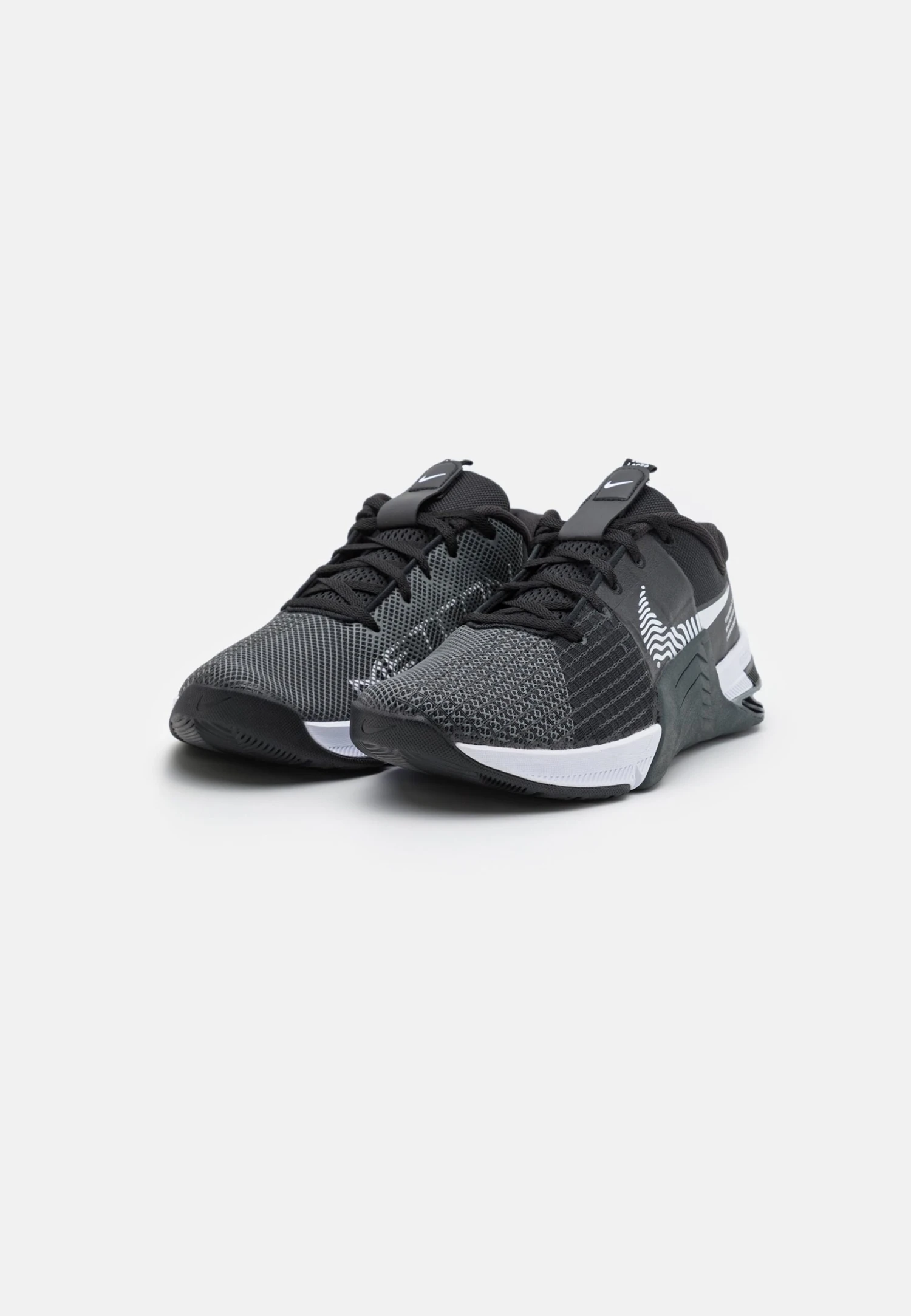 Nike Performance Metcon 8 Unisex - Zapatillas De Entrenamiento - Black/White/Dark Smoke Grey/Smoke Grey 6 Nike Performance Metcon 8 Unisex - Zapatillas De Entrenamiento - Black/White/Dark Smoke Grey/Smoke Grey - Imagen 4