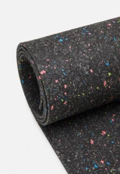 Nike Performance Move Mat - Fitness/Yoga - Black 10 Nike Performance Move Mat - Fitness/Yoga - Black -ADIDAS Moda Tienda de ventas 5070a3c14186420594718dd52f0a29e0