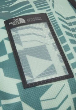 The North Face Base Camp Duffel S Unisex - Bolsa De Viaje - Misty Sage Irregular Geometry/Black -ADIDAS Moda Tienda de ventas ad3eac90e4974eb6bbb5a5ef8ee05f2a