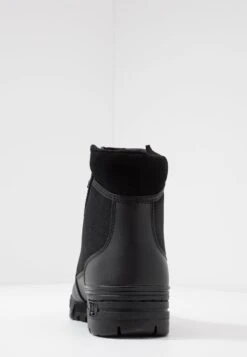 Hi-Tec Magnum Classic Mid - Zapatillas De Senderismo - Black 11 Hi-Tec Magnum Classic Mid - Zapatillas De Senderismo - Black -ADIDAS Moda Tienda de ventas d096901ce5f54f3887eeedc58b6f43a6