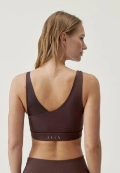 Born Living Yoga Jin - Sujetadores Deportivos Con Sujeción Media - Cacao -ADIDAS Moda Tienda de ventas d280d7ee0b6a4cb98b02f827217587df