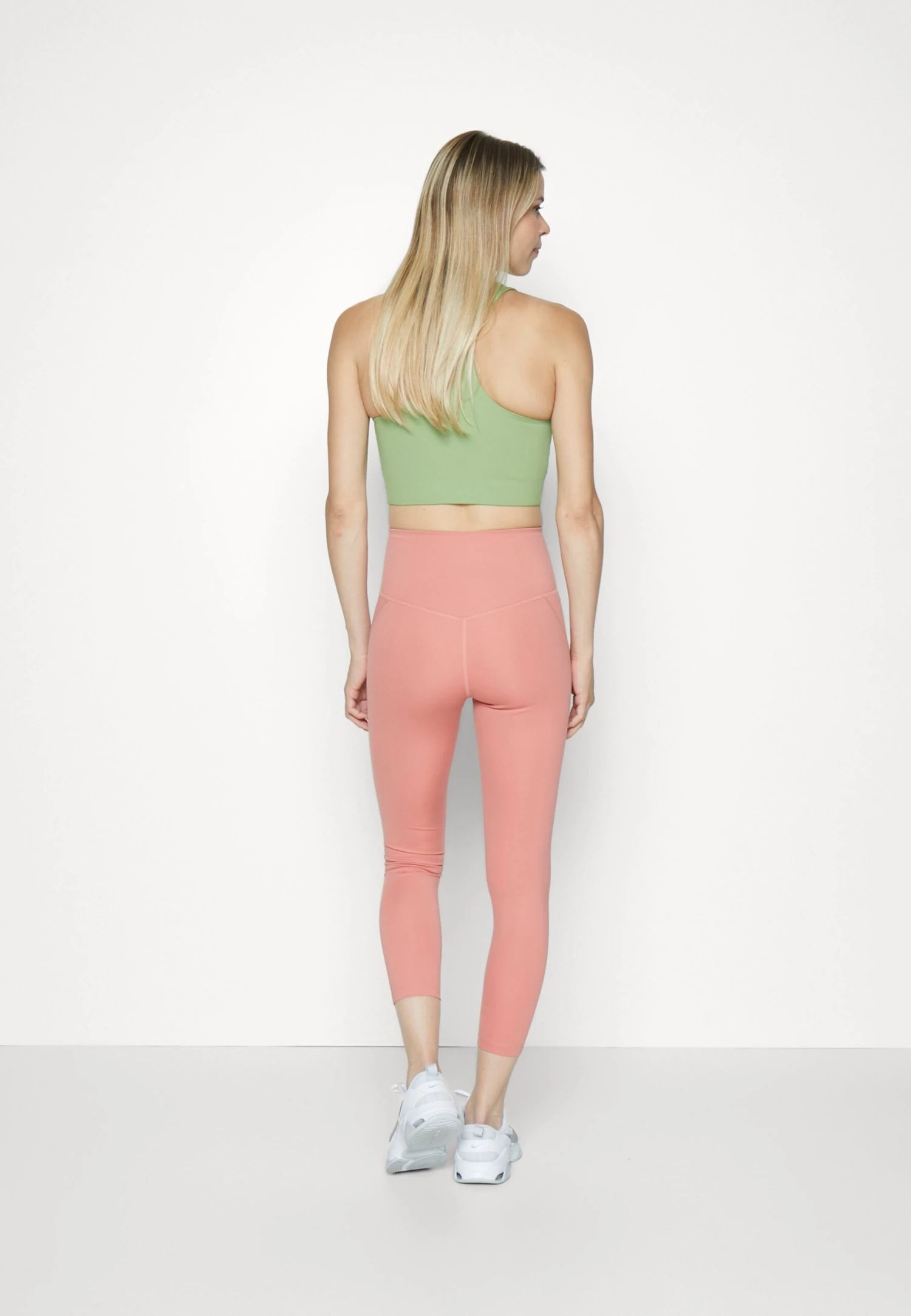 Compressive High Rise Legging - Medias - Primrose 5 Compressive High Rise Legging - Medias - Primrose - Imagen 3