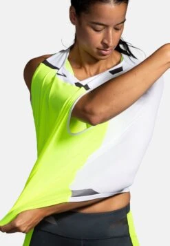 BROOKS Run Visible Back-To-Front Tank - Camiseta Deportiva - White Nightlife -ADIDAS Moda Tienda de ventas e4f6da6787d048478cb995d487ccb129