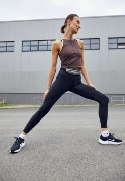 Nike Performance Air Tank - Top - Baroque Brown/Sanddrift -ADIDAS Moda Tienda de ventas e825845205064ba9838fed3a65f9d84d