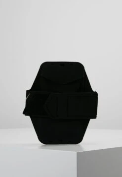 Nike Performance Lean Arm Band Plus Unisex - Otros Accesorios - Black/Black/Silver -ADIDAS Moda Tienda de ventas f618f03617a047a89fd3e17dea221a50