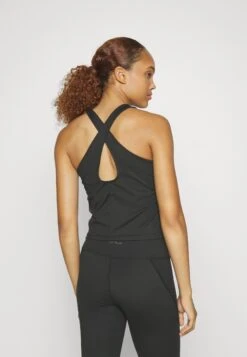 Only Play Onprya Cropped Train - Top - Black -ADIDAS Moda Tienda de ventas f8595dedfdda4e798e1a4f426b0d58d0