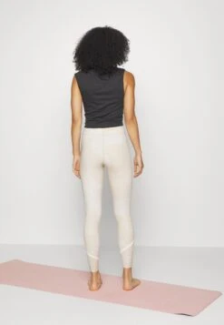 Puma Studio Ultrabare Trend - Medias - Alpine Snow -ADIDAS Moda Tienda de ventas fa047c5c164d476d805547be26f96ebb